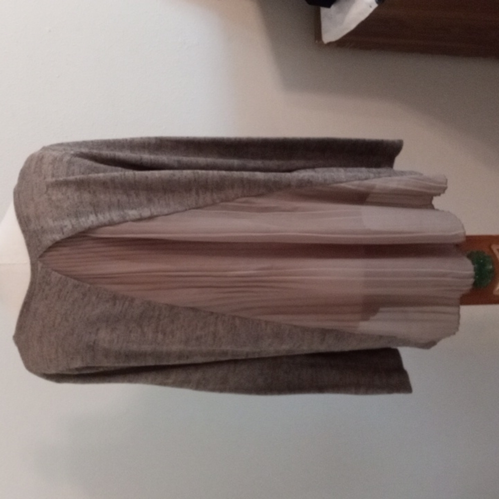 145 Larry Levine Sweater Sz M